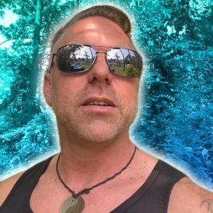 Meet your Posher, Gregory